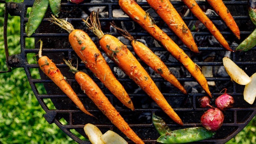 Lemon flavored grilled carrots