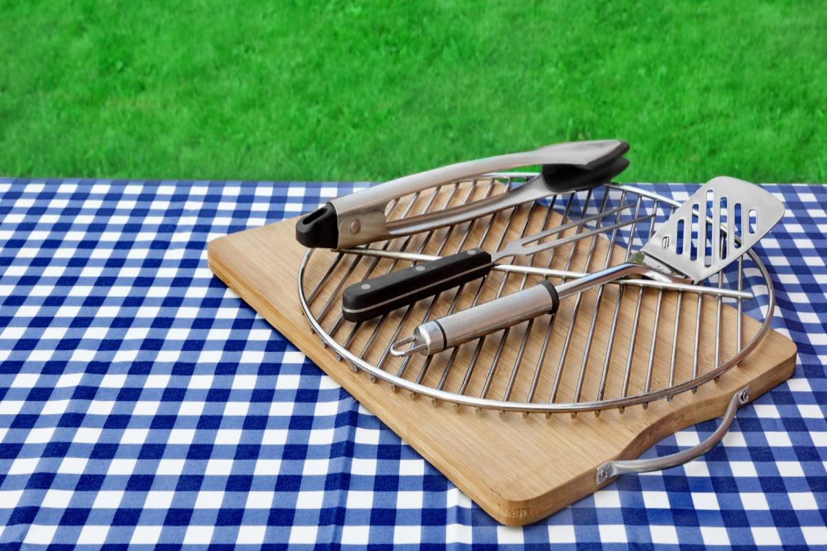 Best 10 Grill Toolsets and tools reviews and buying guide according to 2022